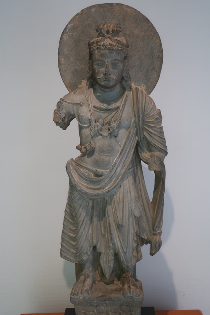 松岡美術館、なかなかの充実ぶりです。伝周文の水墨画が目玉ですが